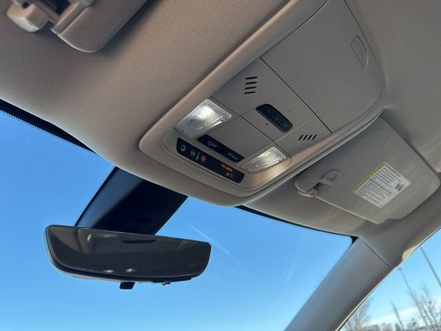 Used 2022 Buick Enclave Premium image 19