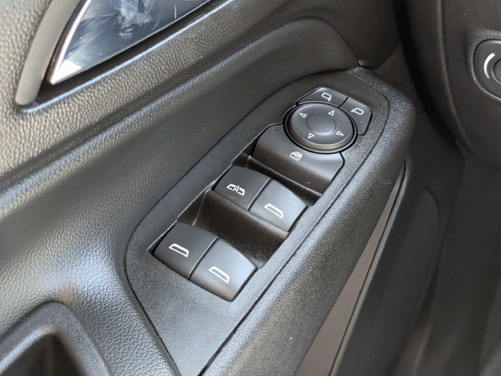 Used 2021 Chevrolet Equinox LT w/ Driver Convenience Package AWD/4WD image 21
