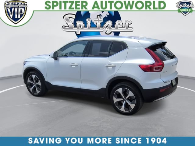 Used 2024 Volvo XC40 B5 Core AWD/4WD image 7