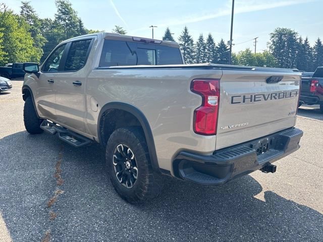Used 2022 Chevrolet Silverado 1500 ZR2 w/ Technology Package AWD/4WD image 4