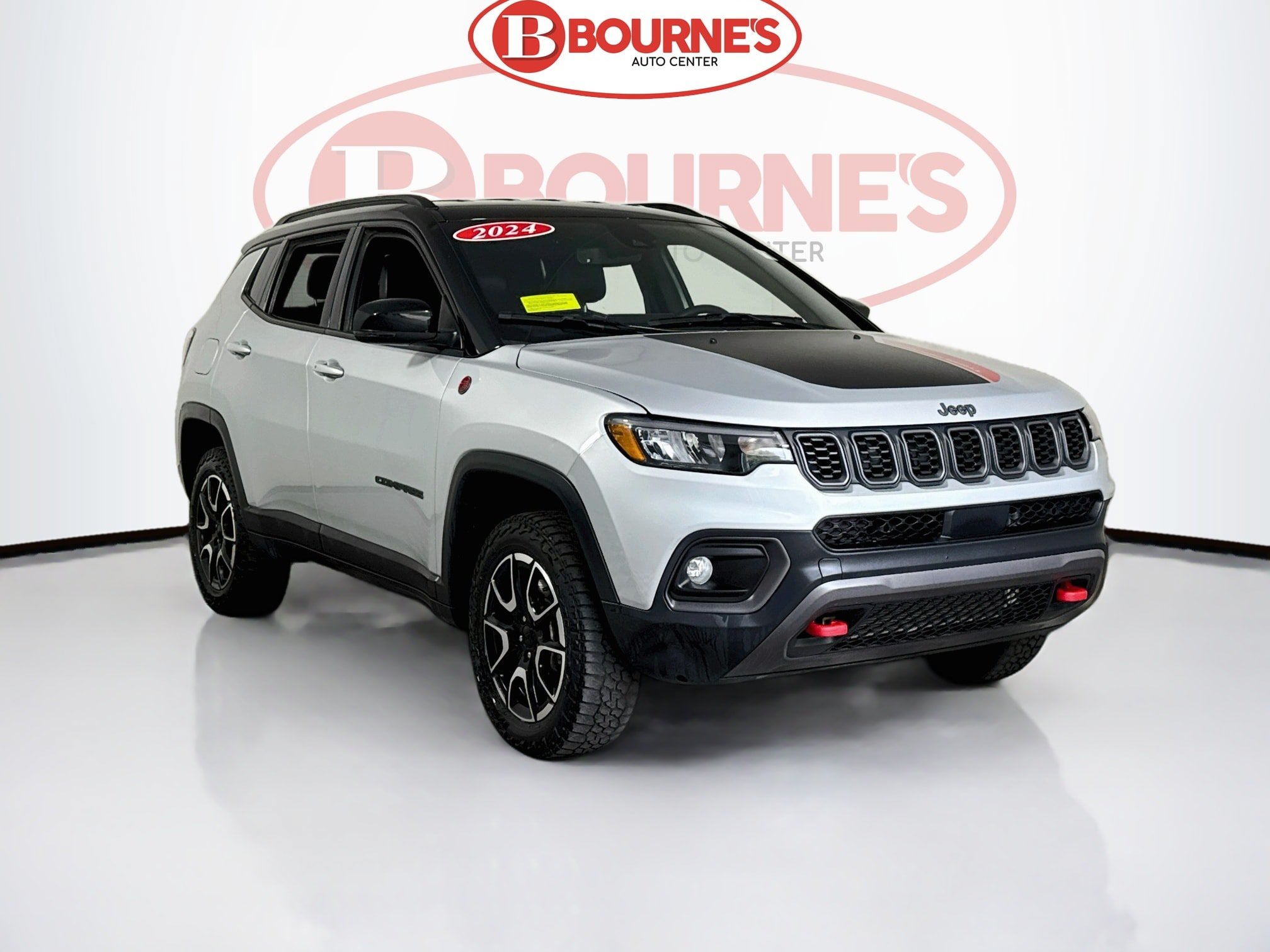 Used 2024 Jeep Compass Trailhawk AWD/4WD image 1