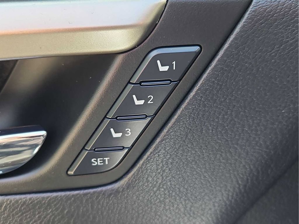 Used 2022 Lexus RX 450h AWD w/ Premium Package image 14