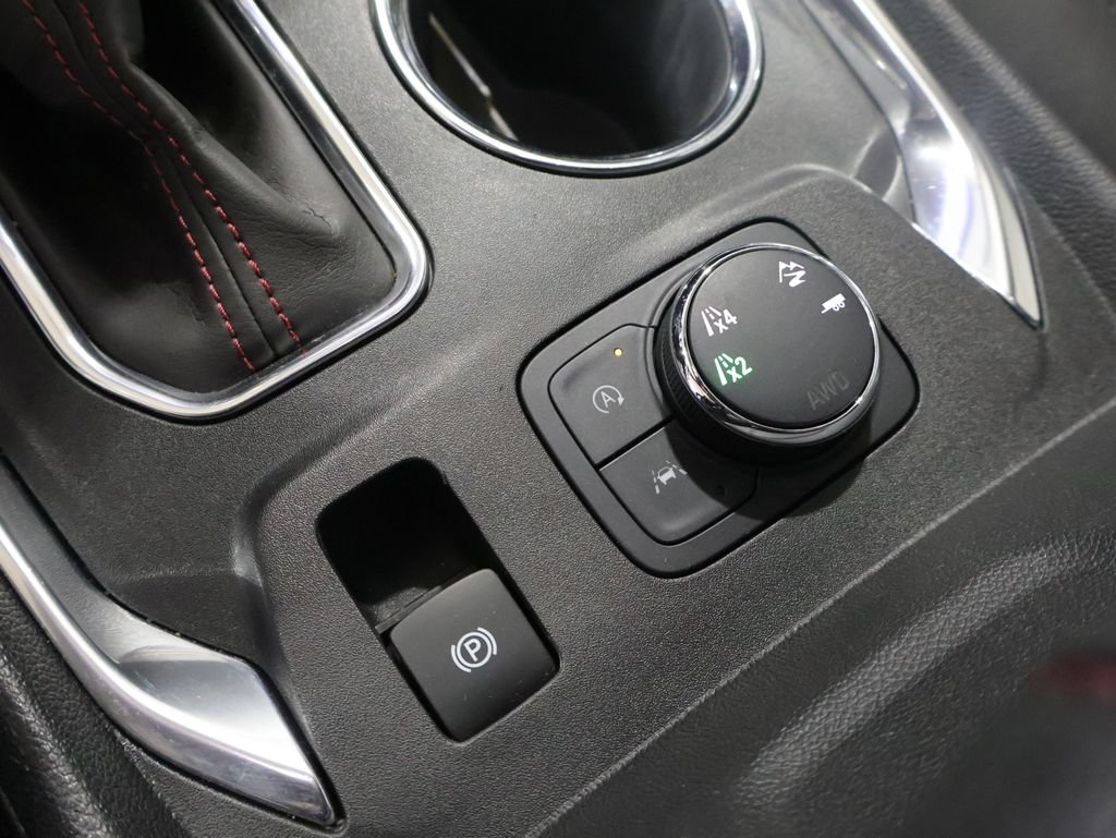 Used 2023 Chevrolet Traverse RS w/ LPO, Floor Liner Package AWD/4WD image 31