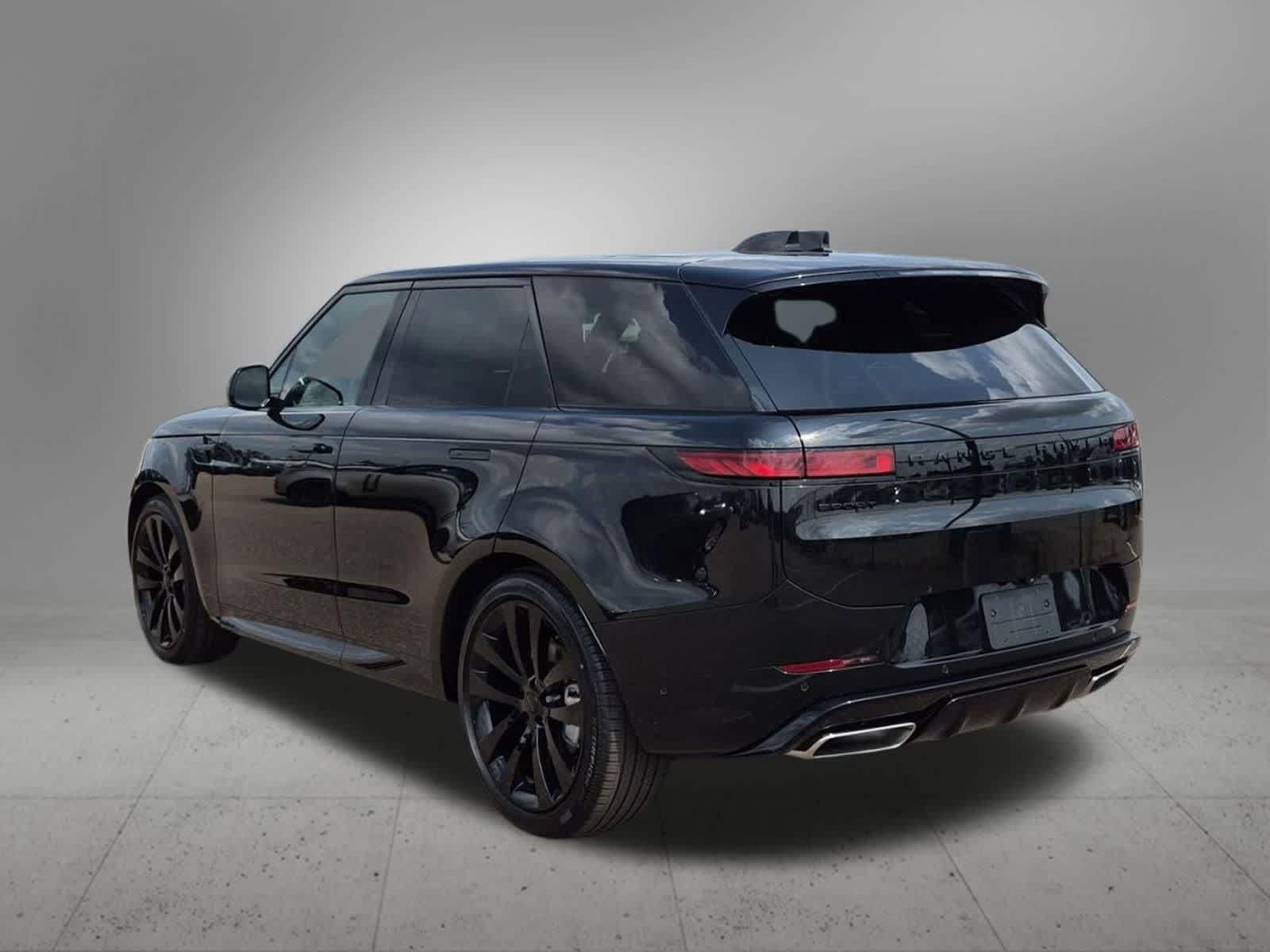 New 2027 Land Rover Range Rover Sport Dynamic SE AWD/4WD image 4