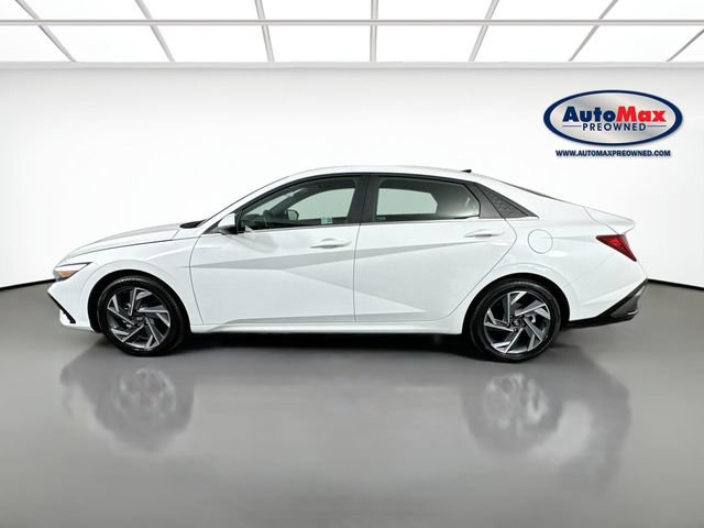 Used 2025 Hyundai Elantra Limited FWD image 9