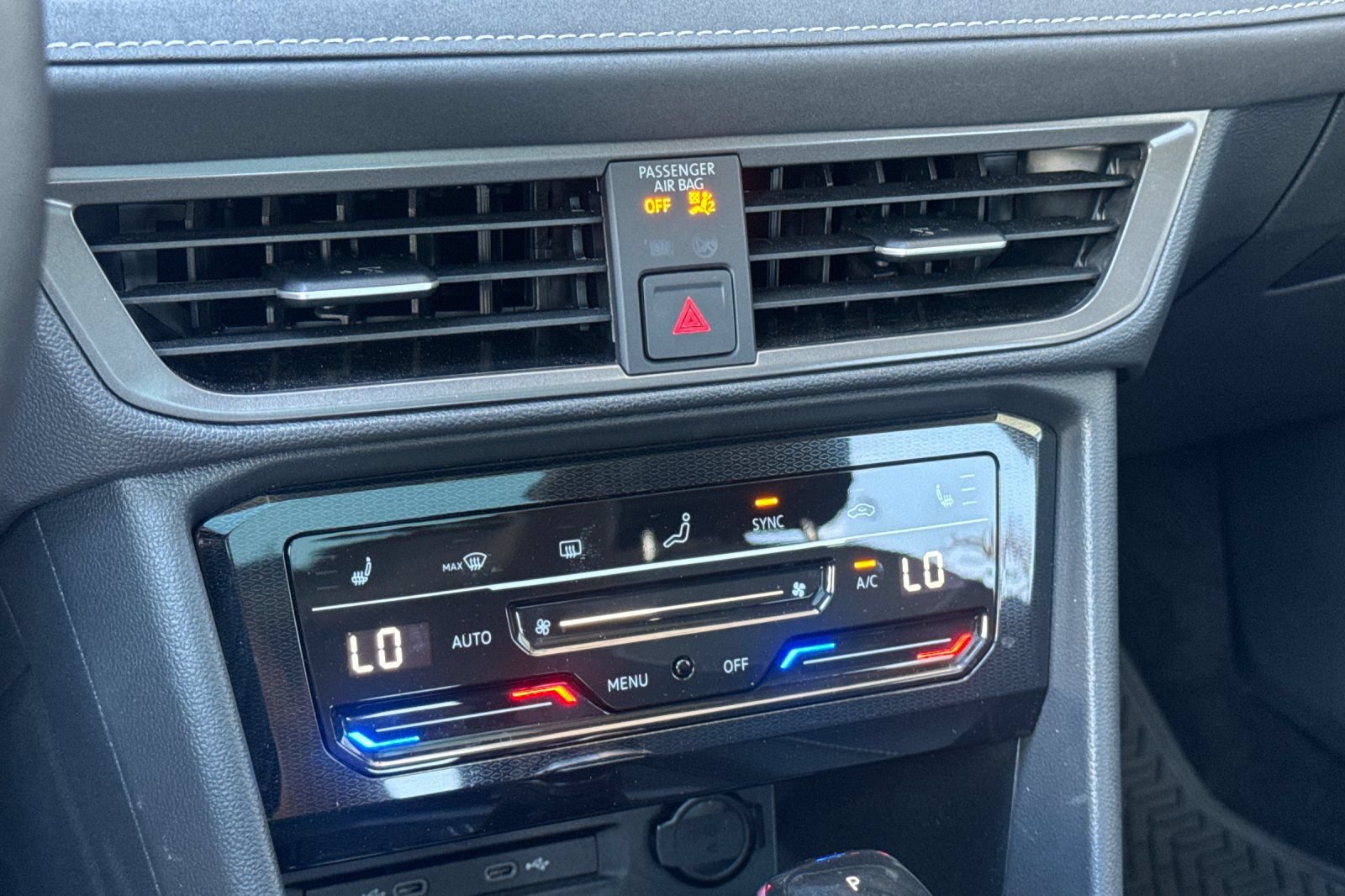 Certified 2026 Volkswagen Taos SE FWD image 20