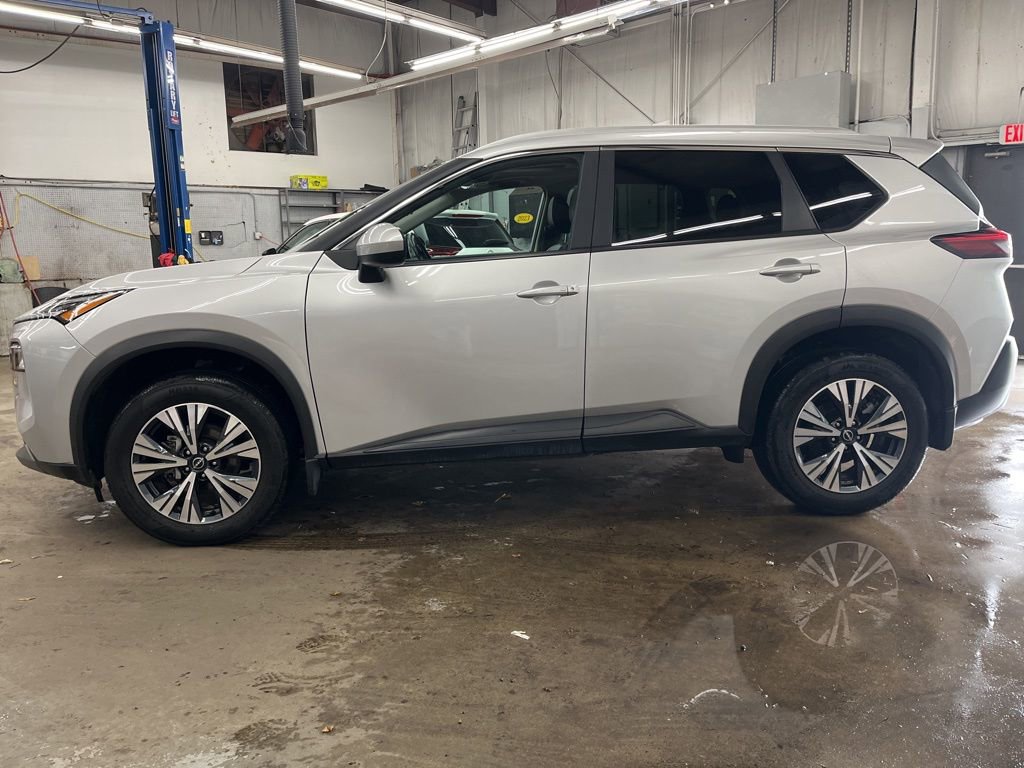Certified 2023 Nissan Rogue SV w/ SV Premium B Package AWD/4WD image 6