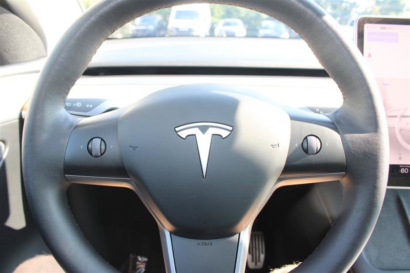 Used 2023 Tesla Model Y Long Range AWD/4WD image 13
