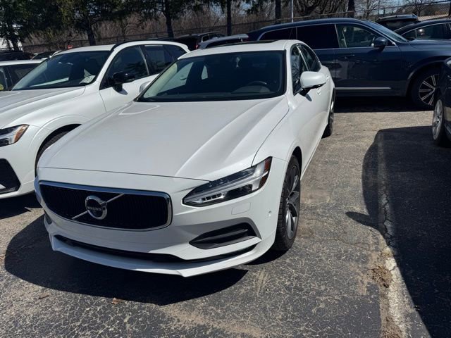 Used 2018 Volvo S90 T6 Momentum w/ Convenience Package image 1
