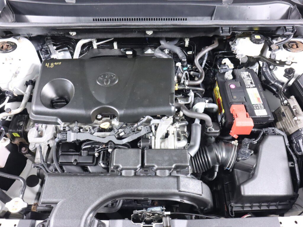 Used 2021 Toyota RAV4 LE image 37