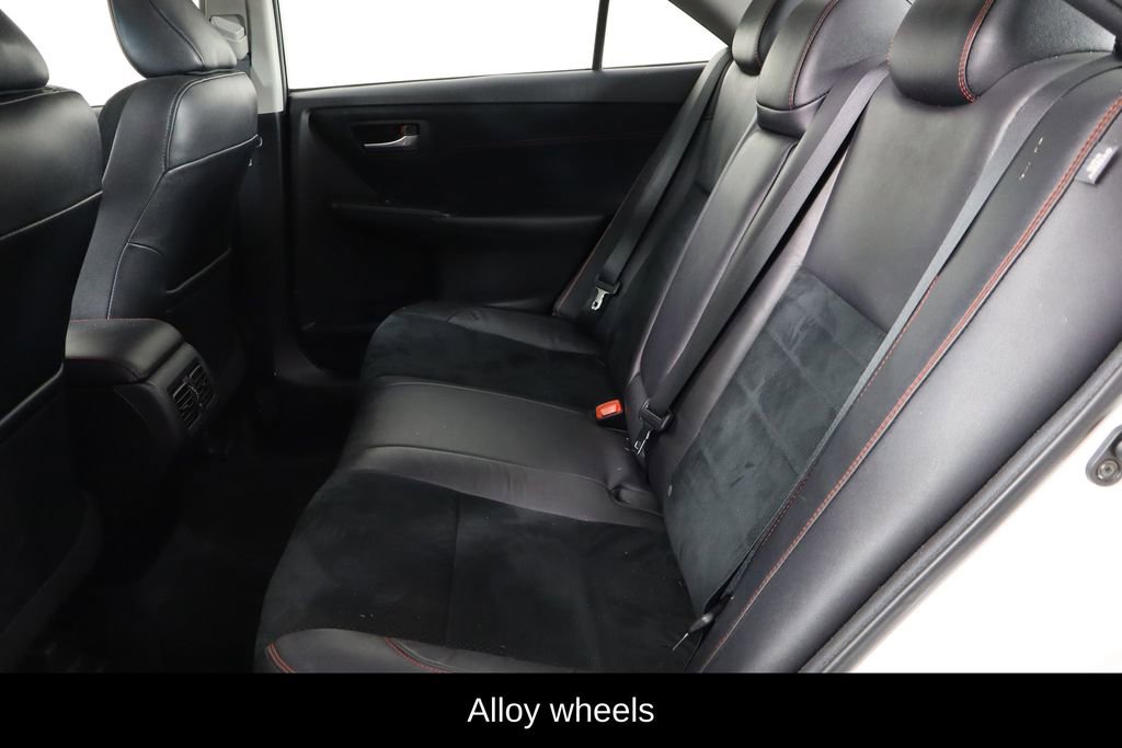 Used 2017 Toyota Camry XSE w/ Moonroof Package image 16