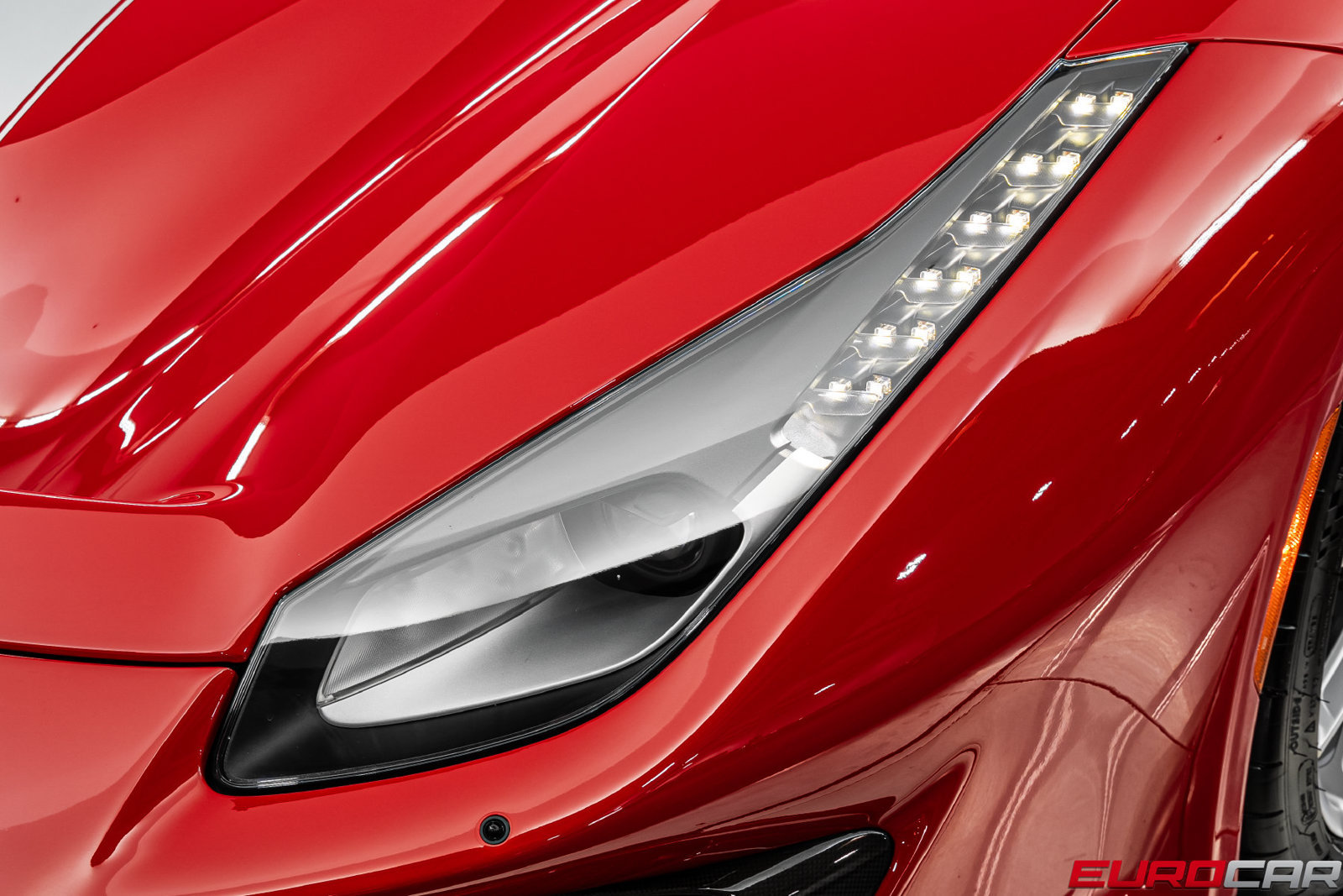 Used 2019 Ferrari 488 Pista Coupe RWD image 14