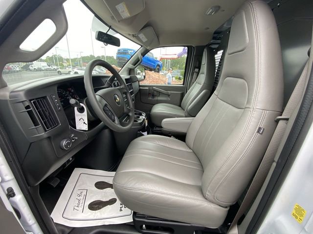 New 2025 Chevrolet Express 2500 w/ Driver Convenience Package RWD image 22