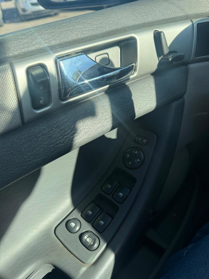 Used 2008 Chrysler Pacifica LX image 25