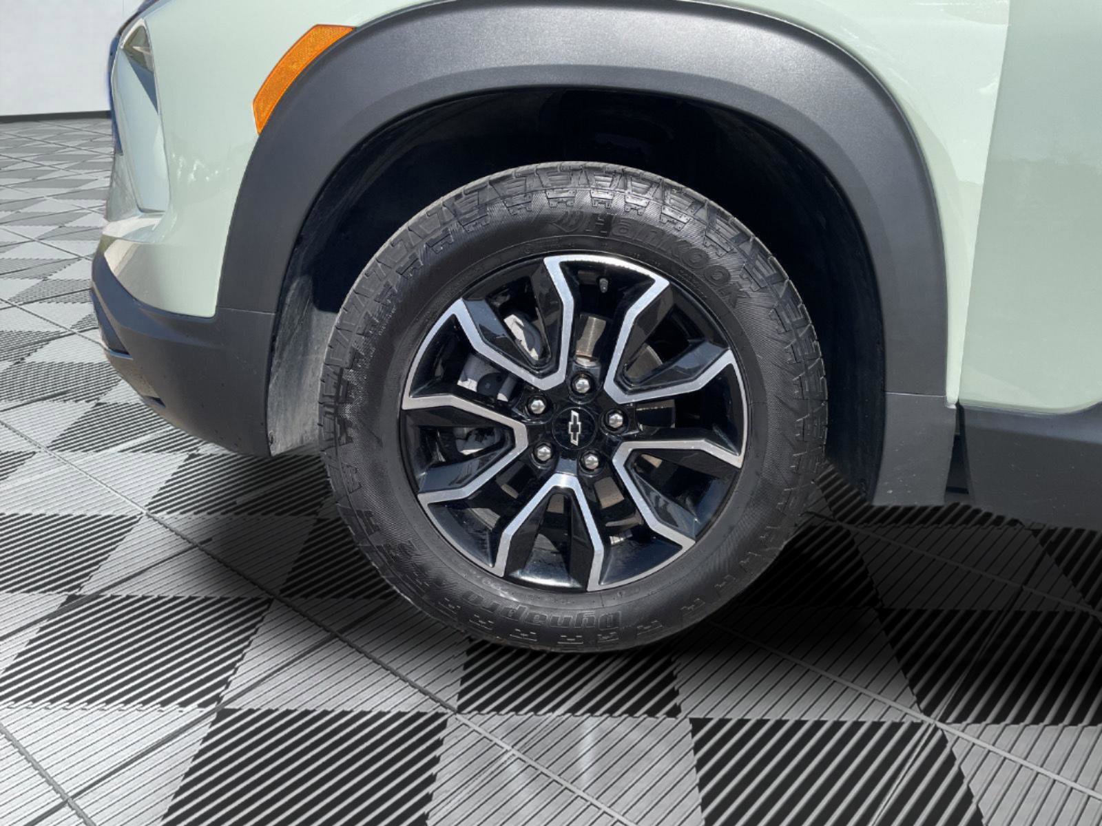 Used 2025 Chevrolet TrailBlazer ACTIV w/ Convenience Package image 25