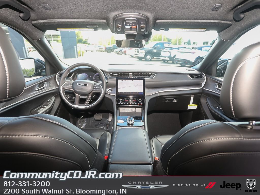 New 2025 Jeep Grand Cherokee Limited image 21