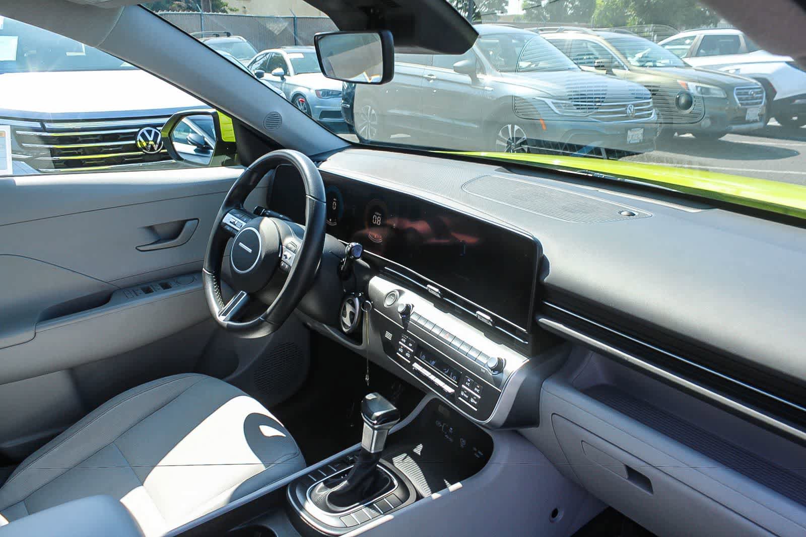 Certified 2025 Hyundai Kona SEL AWD/4WD image 21