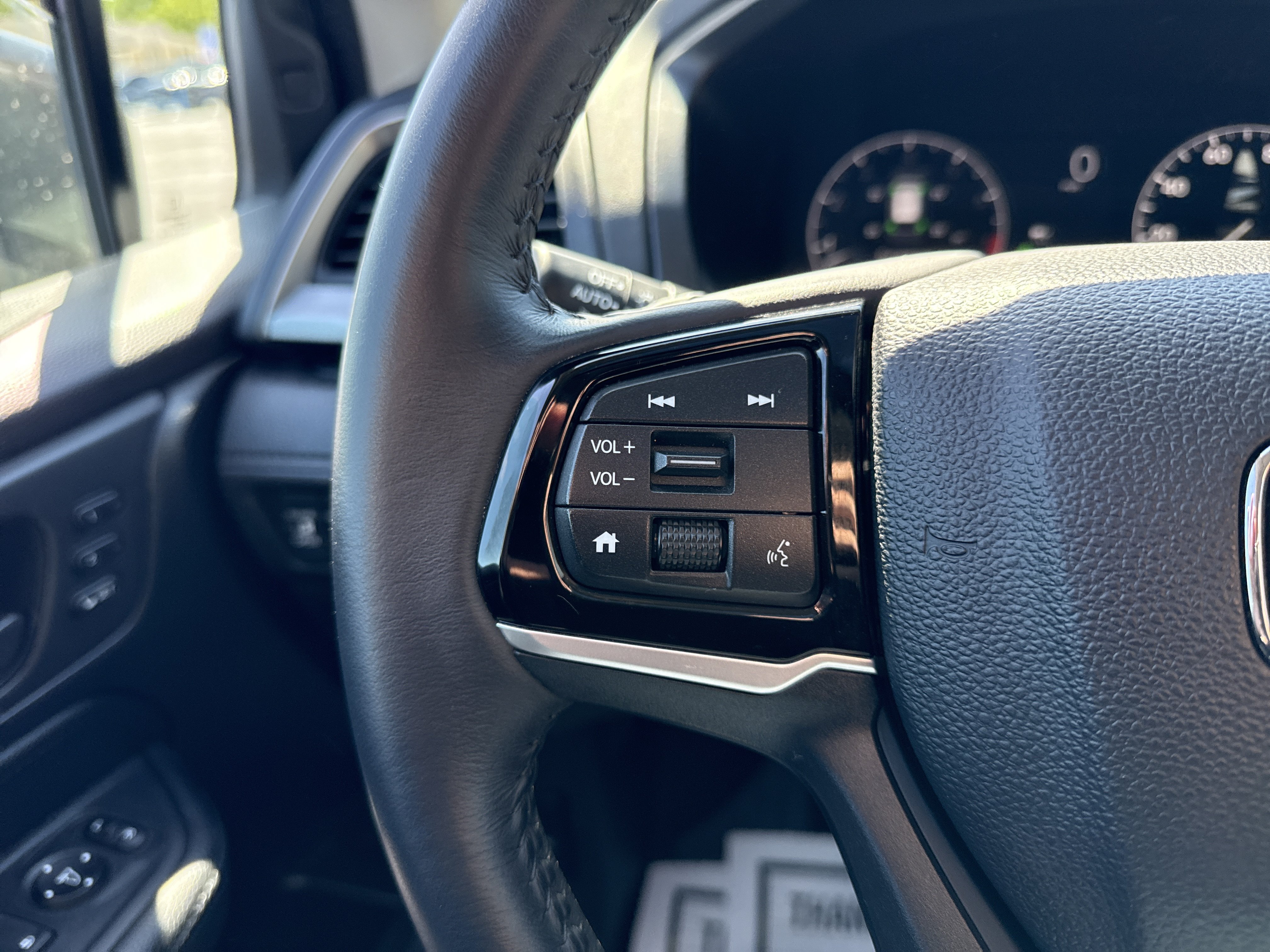 Used 2025 Honda Odyssey EX-L image 28