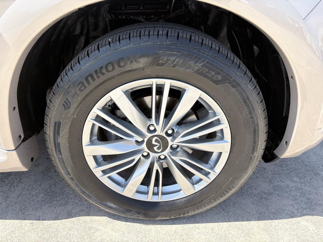 Used 2019 INFINITI QX80 Luxe RWD image 4