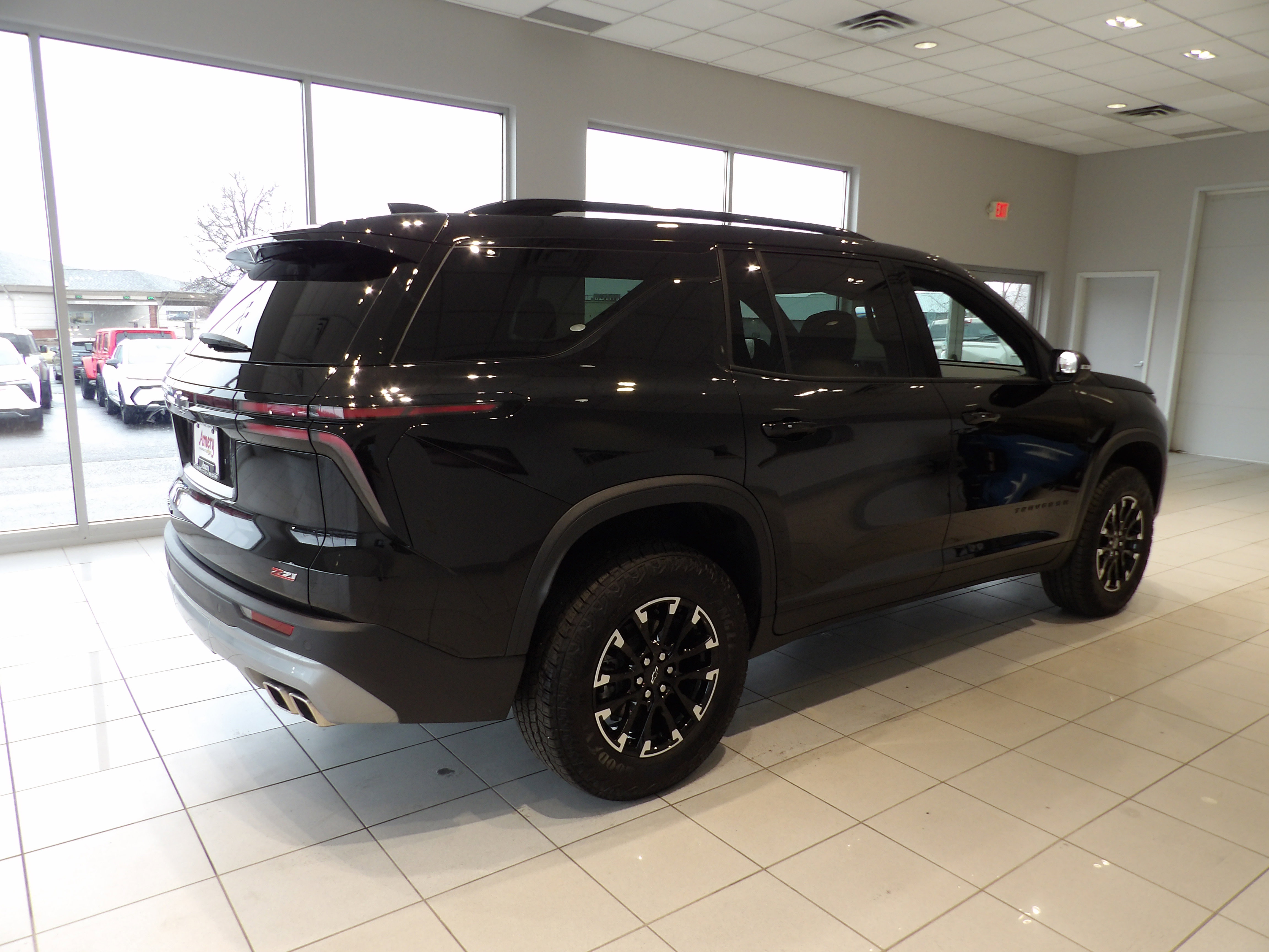 Used 2024 Chevrolet Traverse Z71 w/ LPO, Floor Liner Package image 4