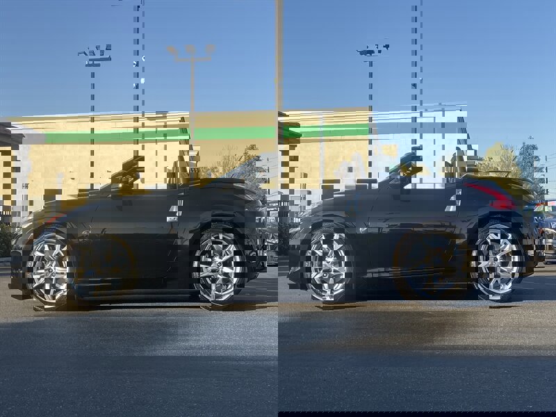 Used 2012 Nissan 370Z Touring w/ Sport Pkg image 7