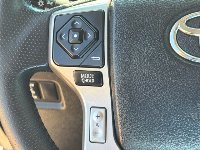Used 2017 Toyota 4Runner SR5 AWD/4WD image 35