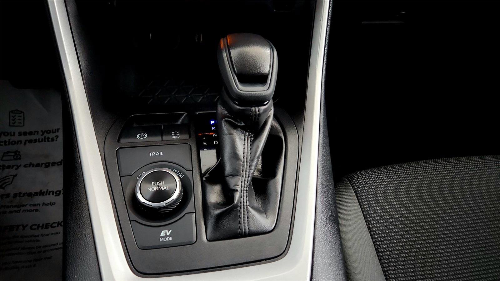 Certified 2024 Toyota RAV4 LE AWD/4WD image 28