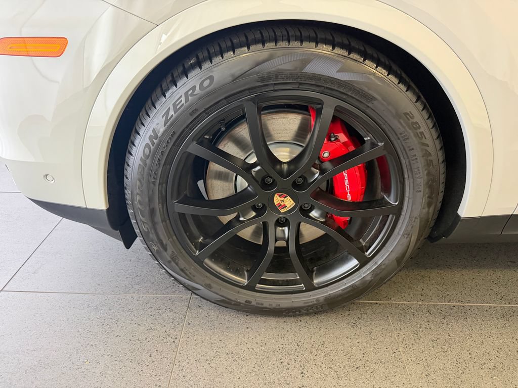 New 2026 Porsche Cayenne S AWD/4WD image 10