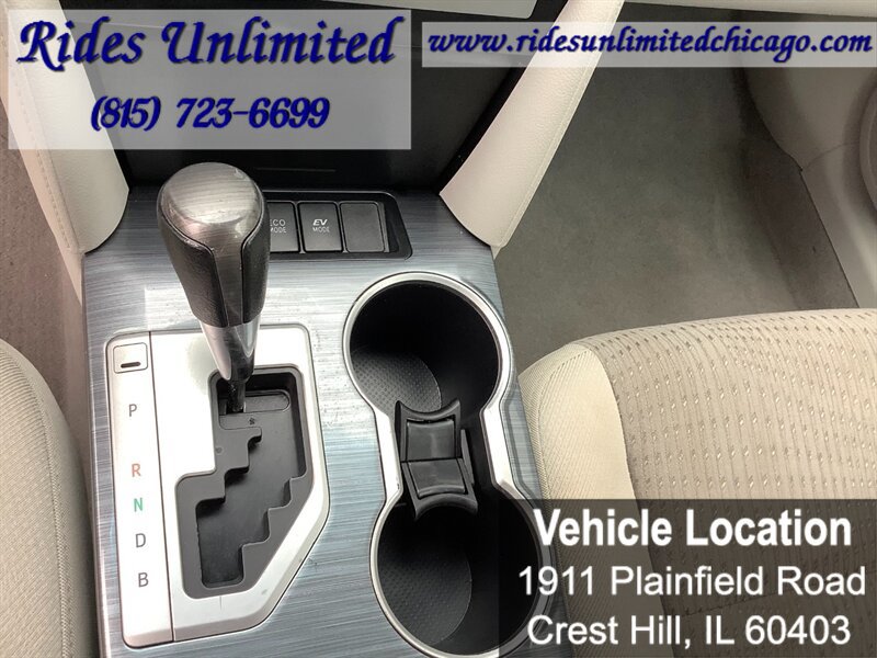 Used 2012 Toyota Camry LE FWD image 18