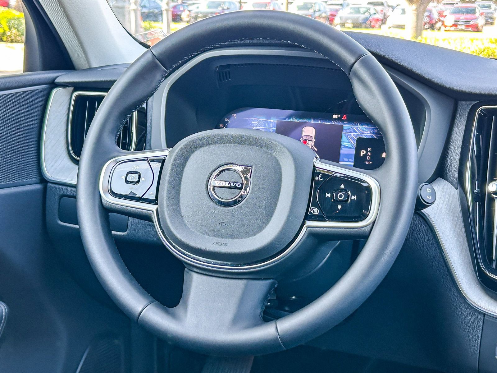 Used 2025 Volvo XC60 B5 Plus AWD/4WD image 16