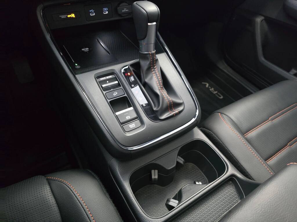 Used 2026 Honda CR-V Sport Touring image 32