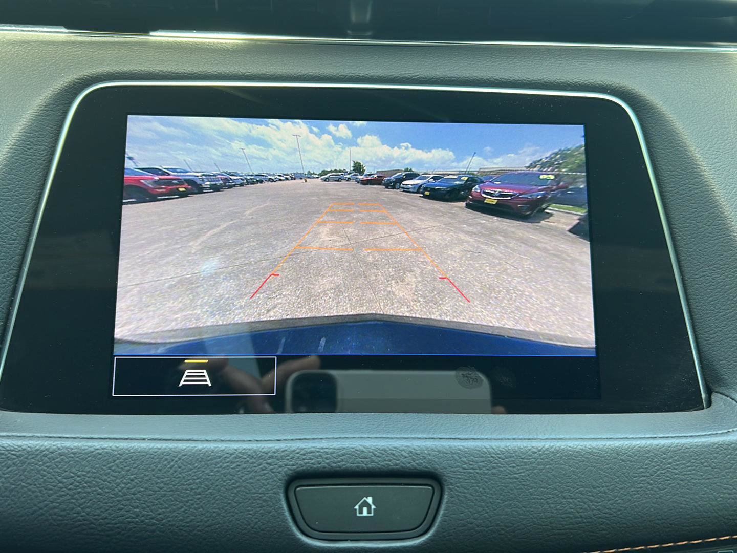 Used 2022 Cadillac XT4 Sport w/ Comfort Package AWD/4WD image 14