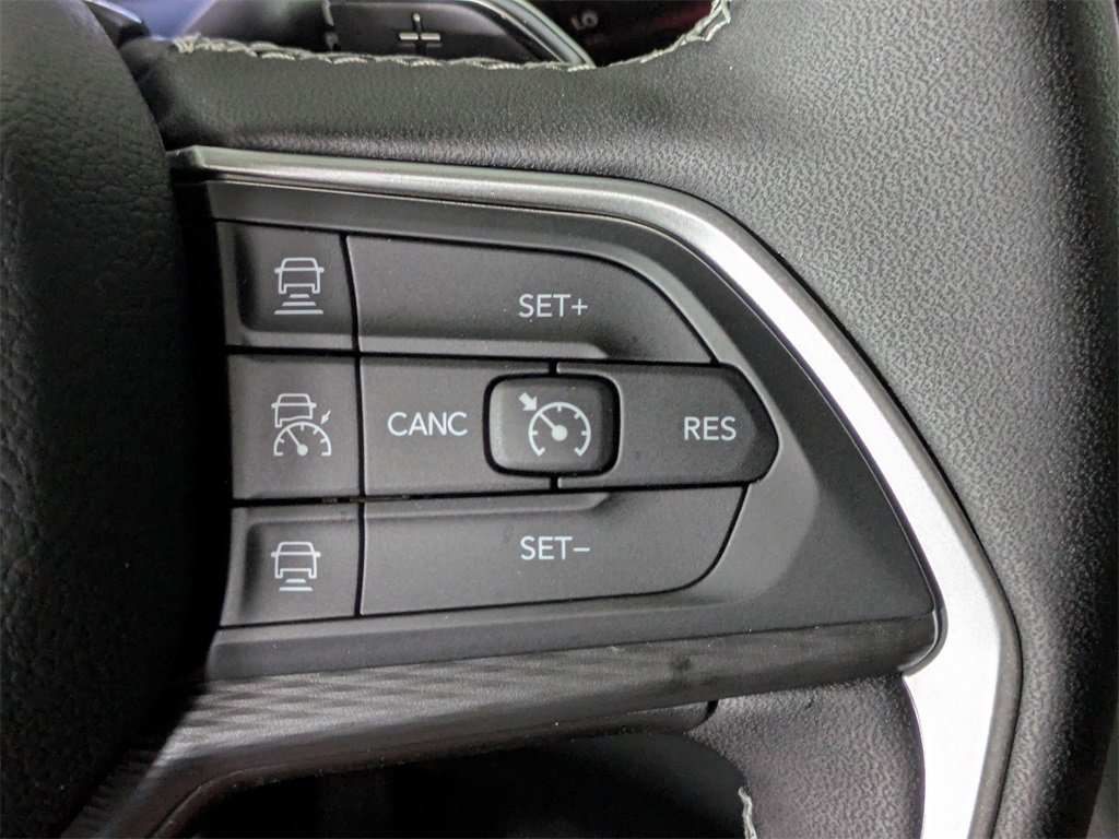 New 2025 Jeep Grand Cherokee Altitude image 27