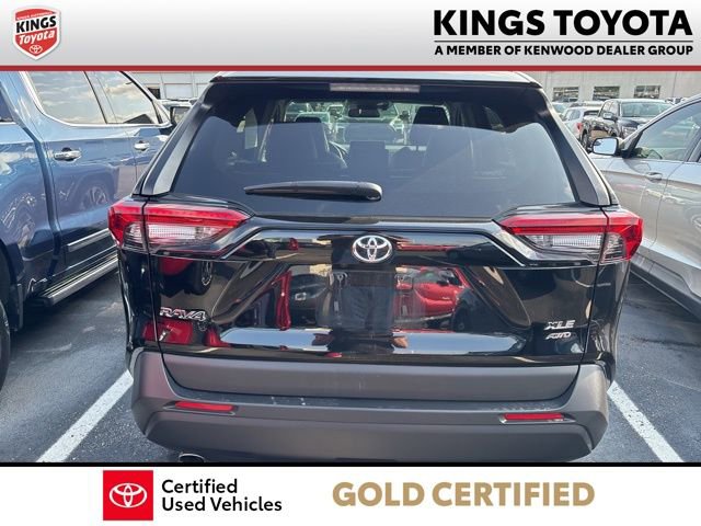 Used 2022 Toyota RAV4 XLE Premium image 6