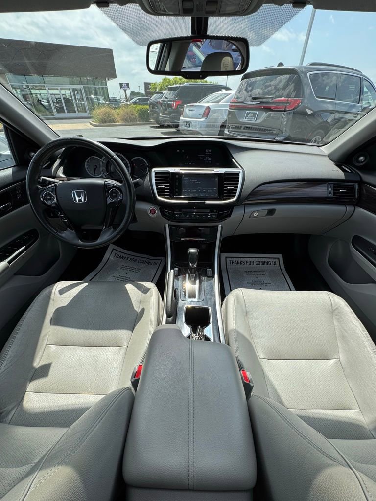 Used 2017 Honda Accord EX-L image 16