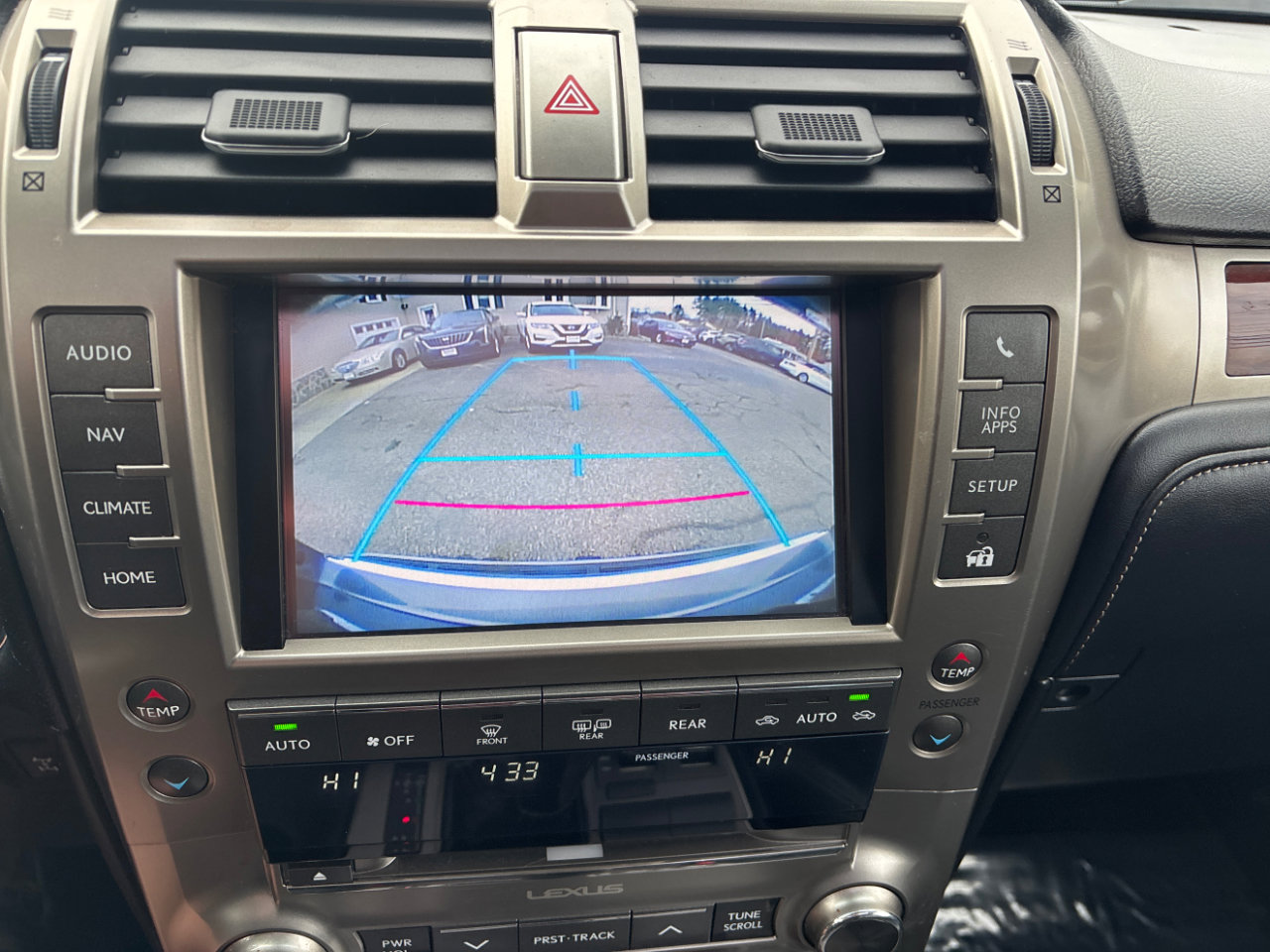 Used 2014 Lexus GX 460 image 25