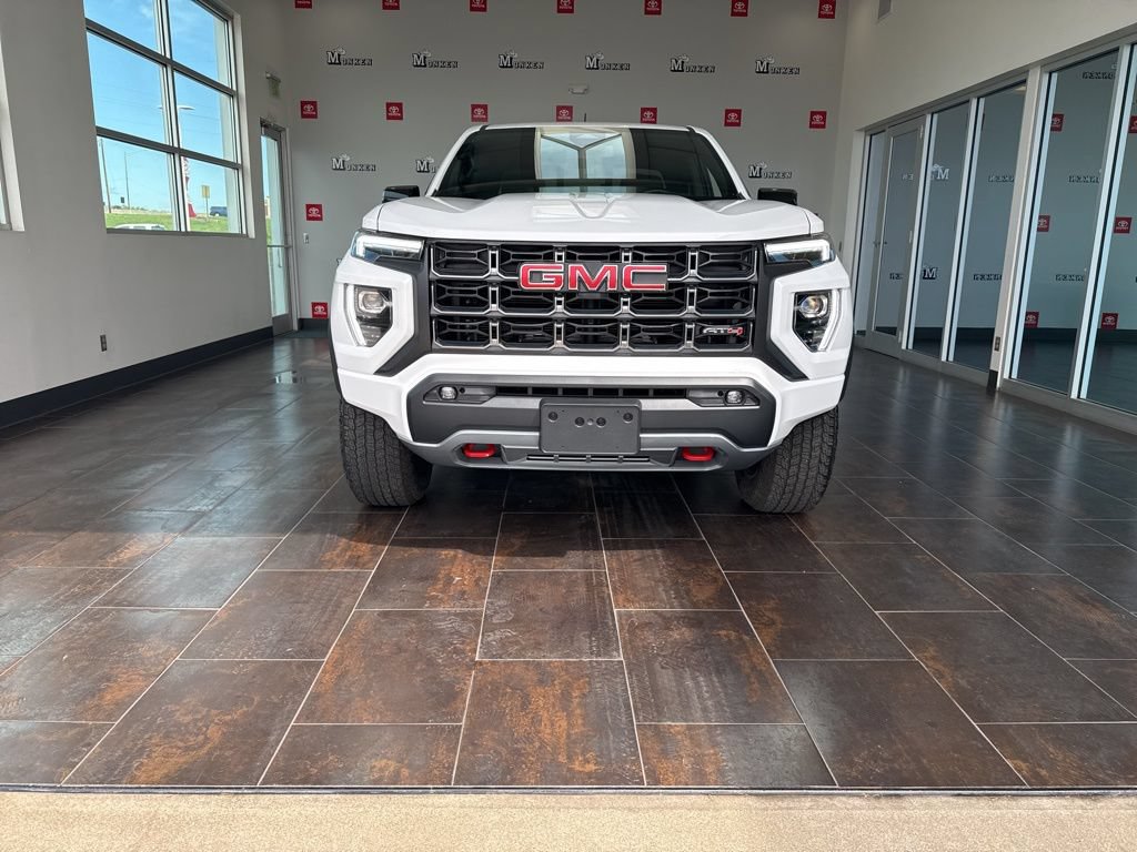 Used 2025 GMC Canyon AT4 AWD/4WD image 2