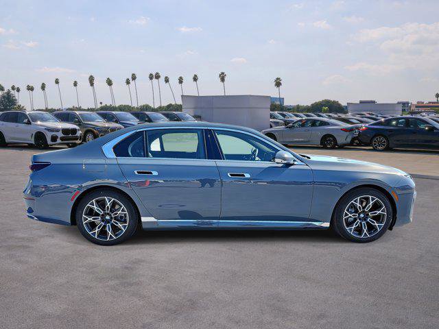 New 2025 BMW i7 eDrive50 w/ Premium Package image 4