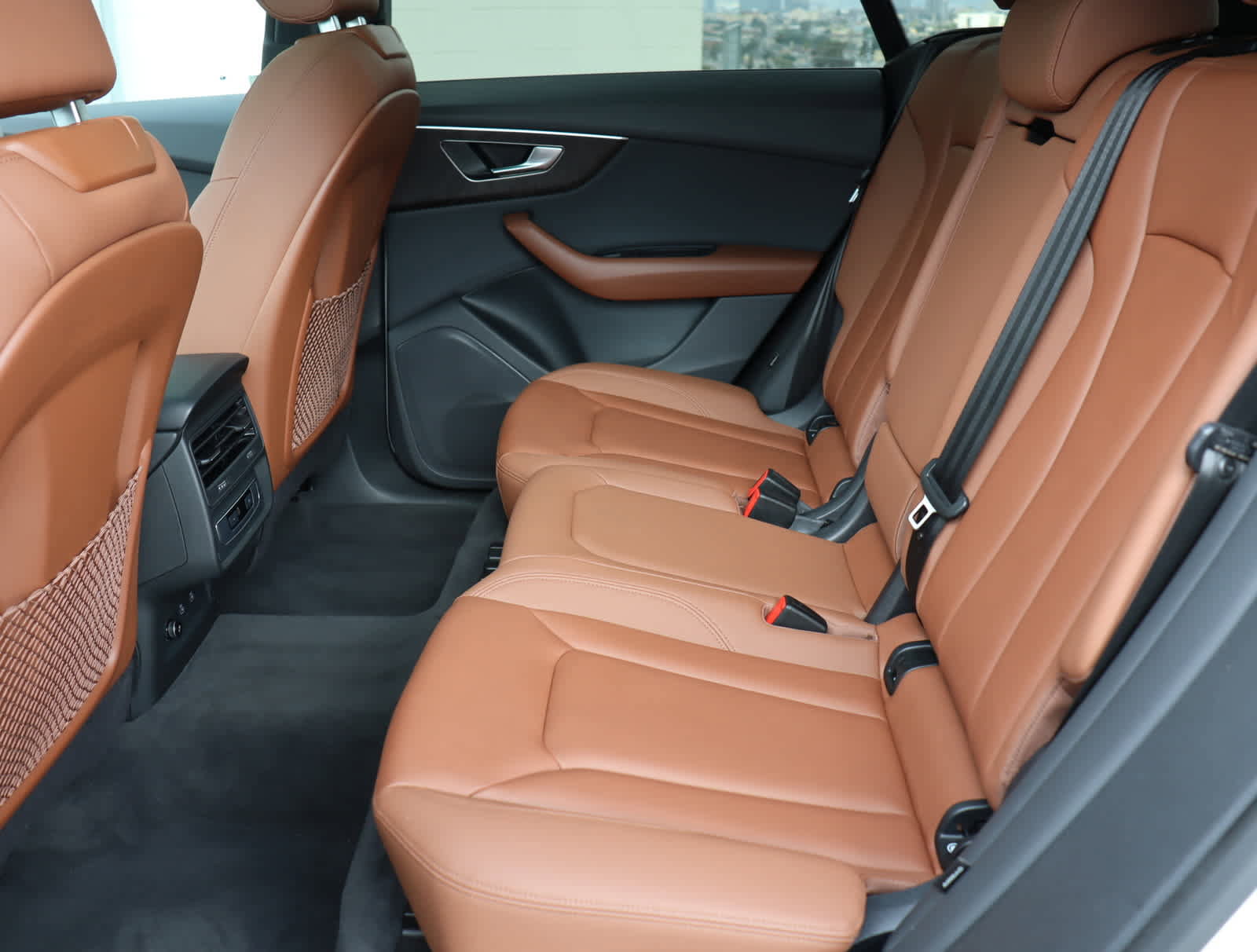 Used 2023 Audi Q8 Premium w/ Convenience Package image 43