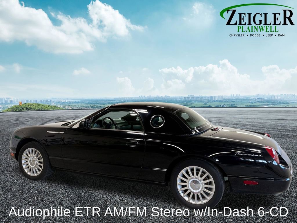 Used 2005 Ford Thunderbird image 4