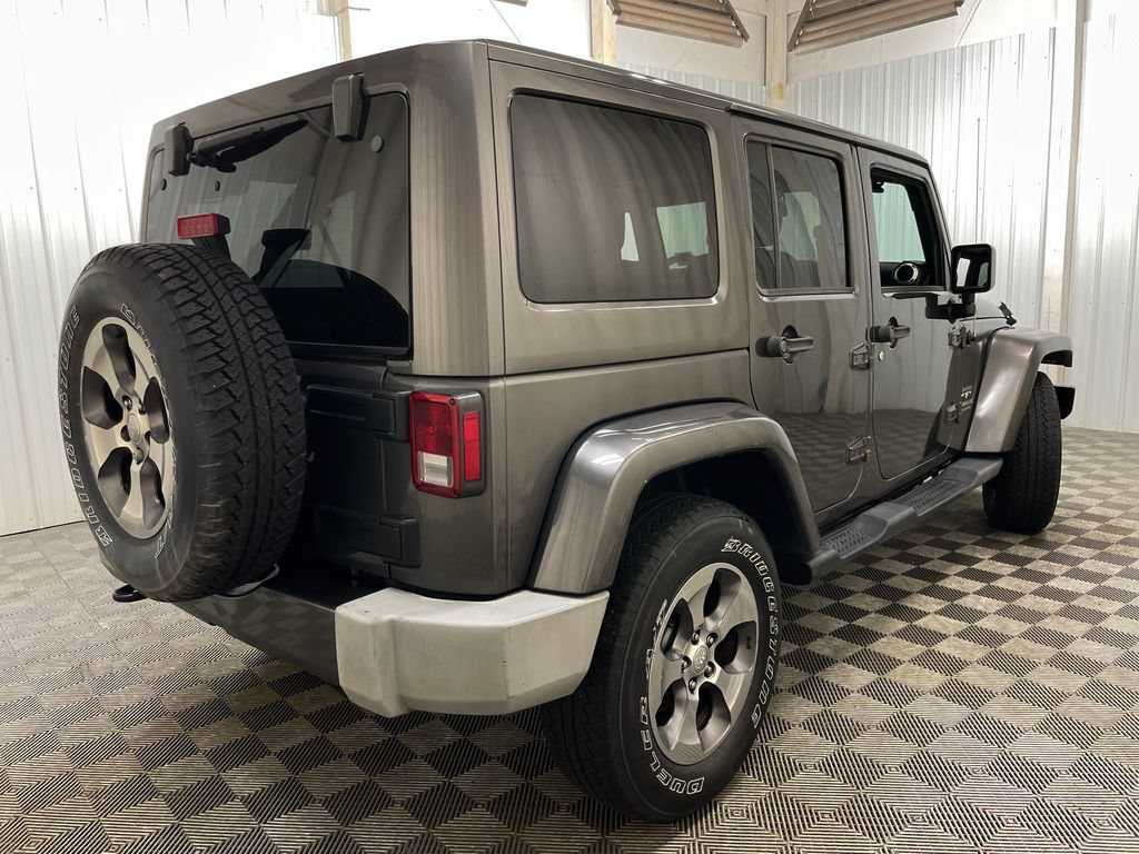 Used 2016 Jeep Wrangler Unlimited Sahara AWD/4WD image 14