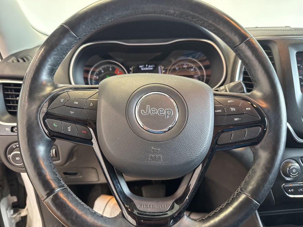 Used 2020 Jeep Cherokee Latitude Plus image 21