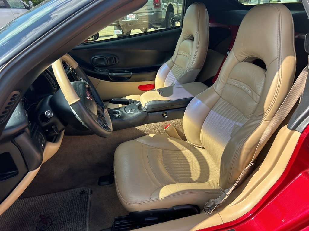 Used 2001 Chevrolet Corvette Convertible w/ Preferred Equipment Group2 image 10