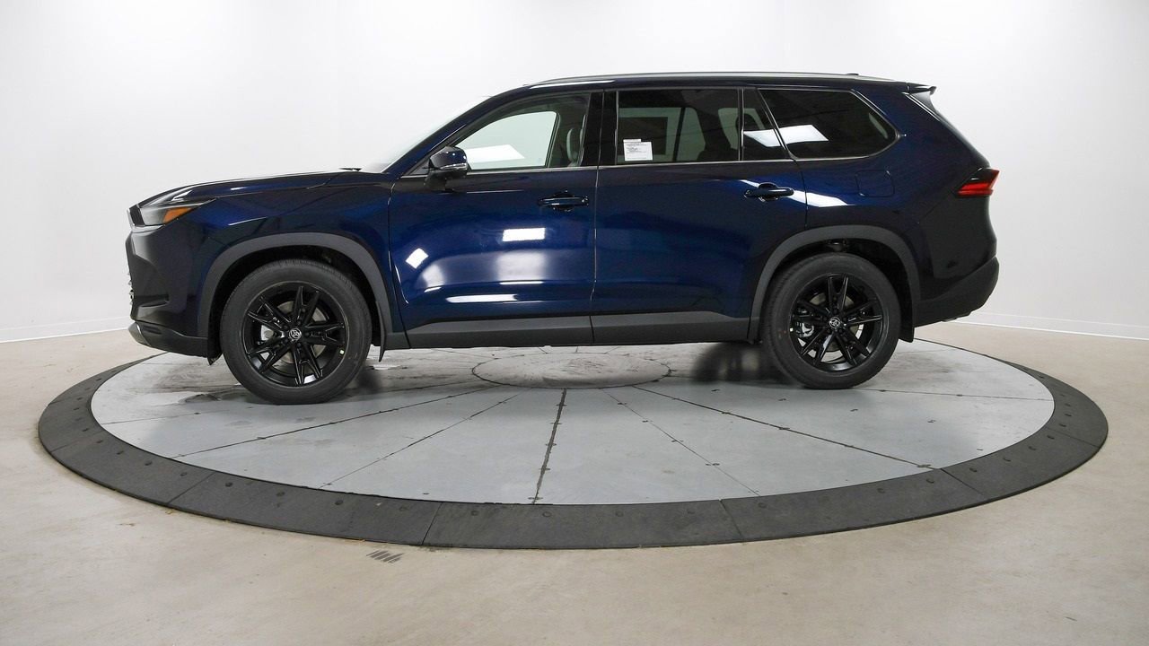 New 2025 Toyota Grand Highlander Platinum image 12