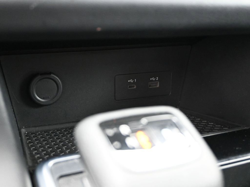 Used 2025 Nissan Pathfinder SV image 21