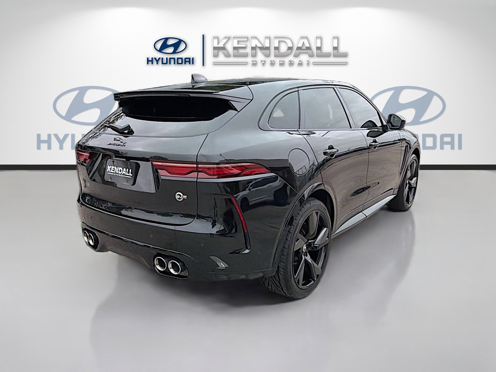 Used 2024 Jaguar F-PACE SVR AWD/4WD image 6
