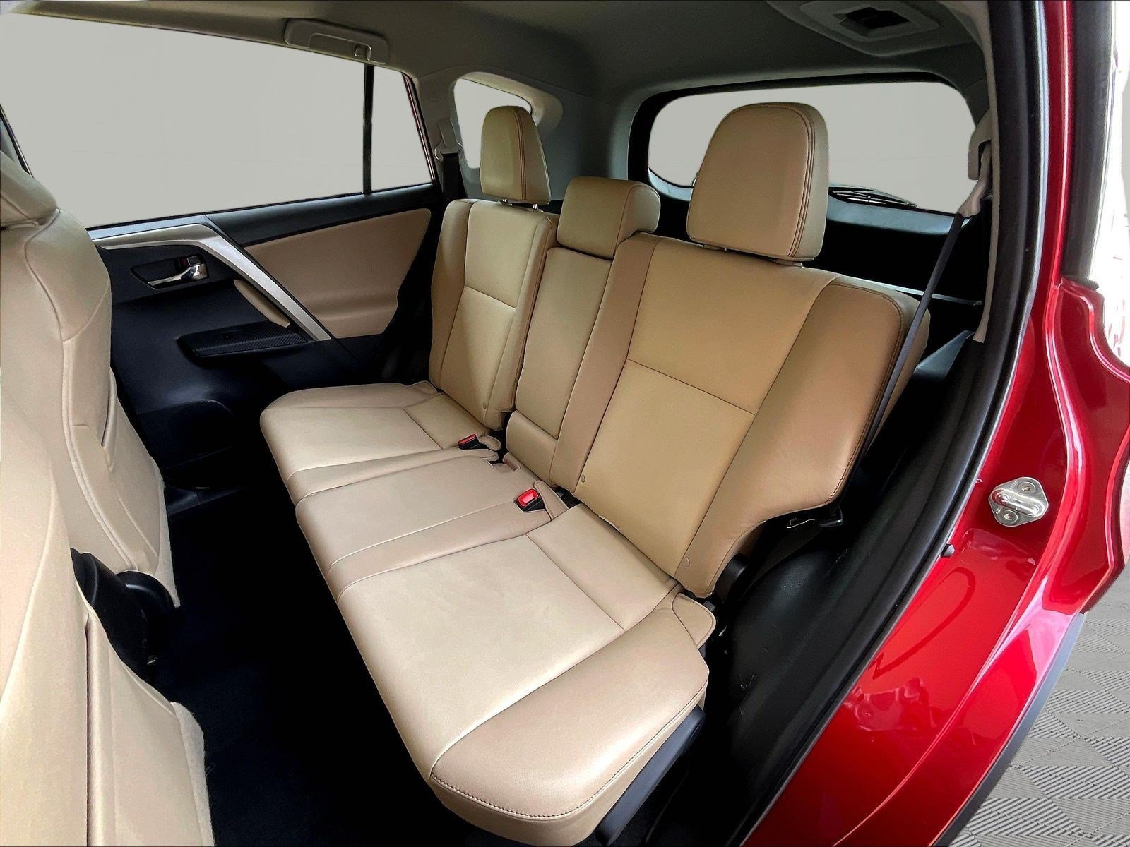 Used 2014 Toyota RAV4 Limited w/ Technology Package FWD image 20