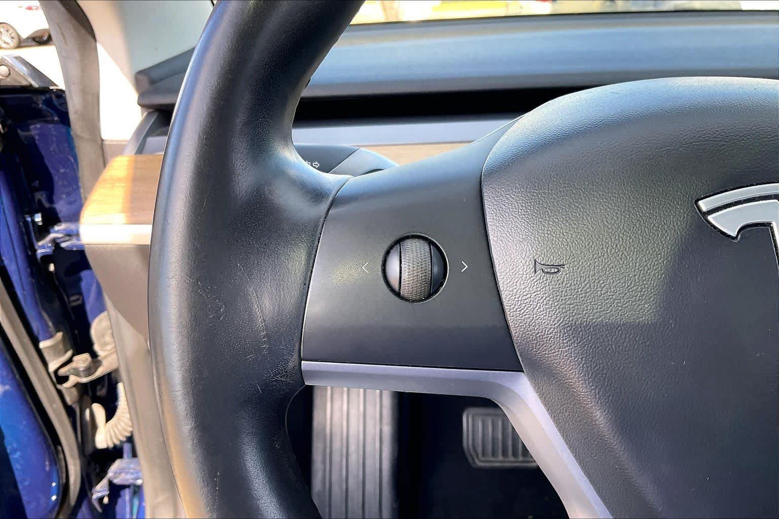 Used 2019 Tesla Model 3 Standard Range RWD image 20