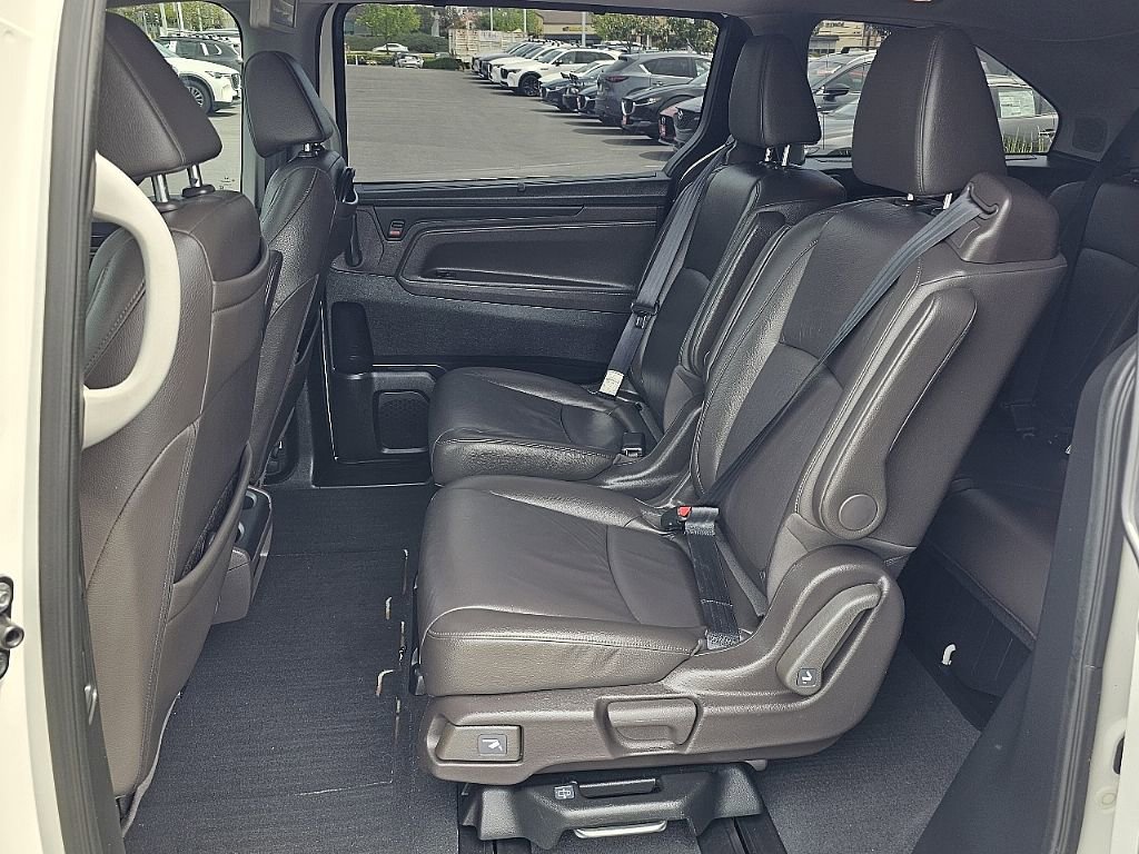 Used 2018 Honda Odyssey Elite image 25