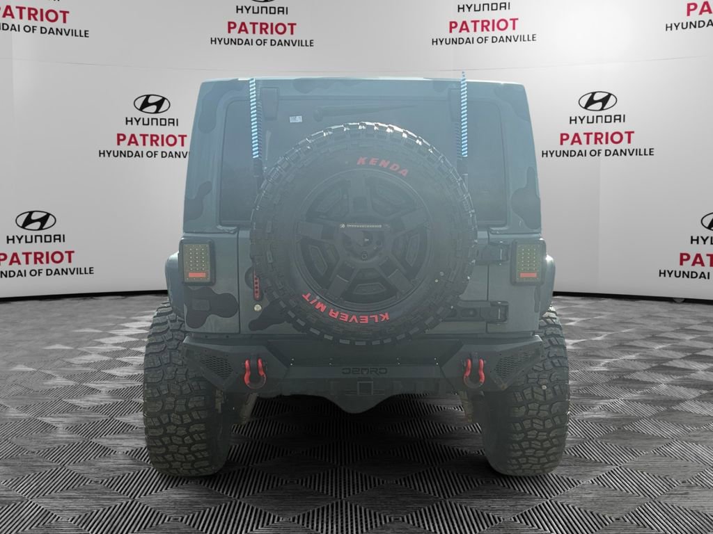 Used 2014 Jeep Wrangler Unlimited Sahara w/ Connectivity Group AWD/4WD image 4